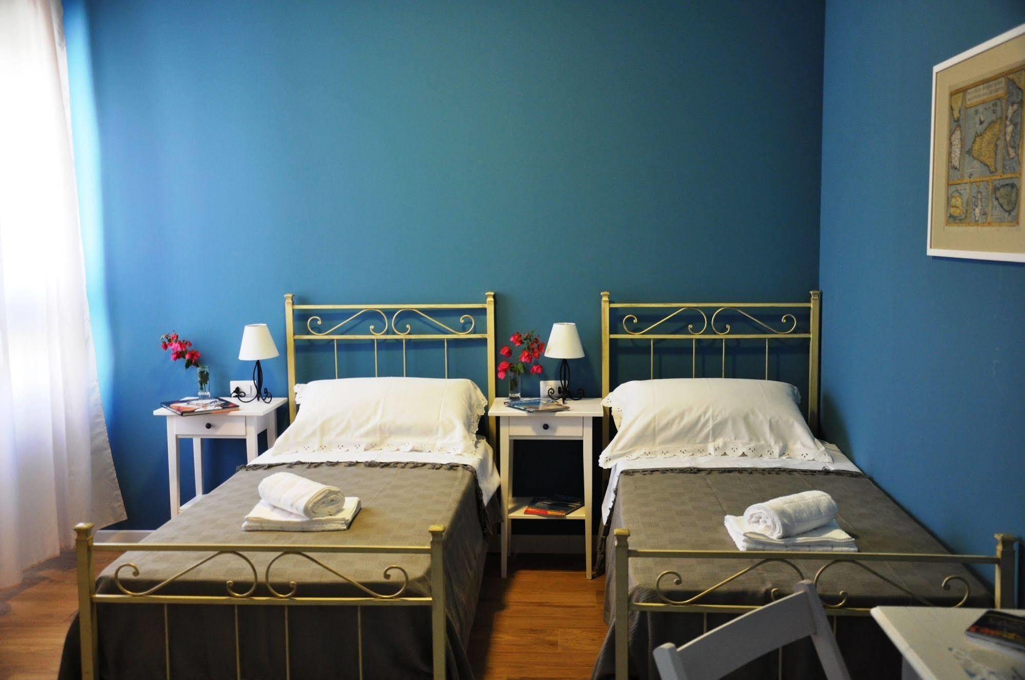 House Marcella Apartment Cagliari Bagian luar foto